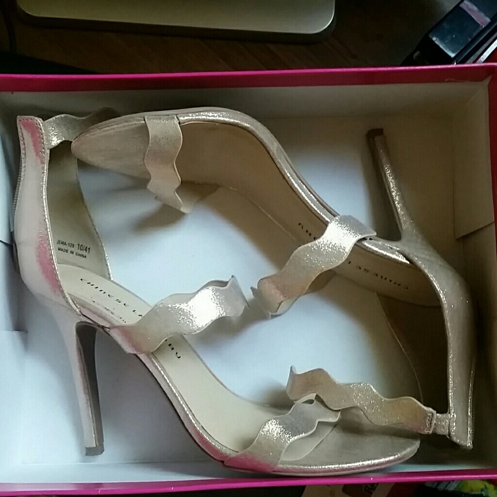 ***SALE*** Gold / Champagne Open Toed 4Inch Heels